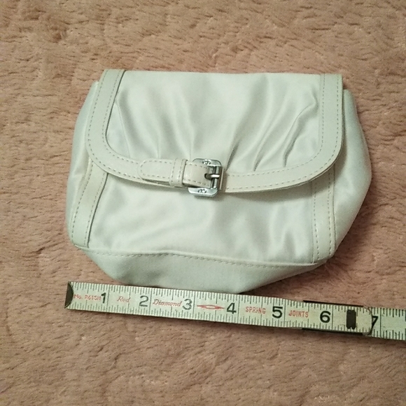 Mini Dior Pouch 👝 - Picture 7 of 8